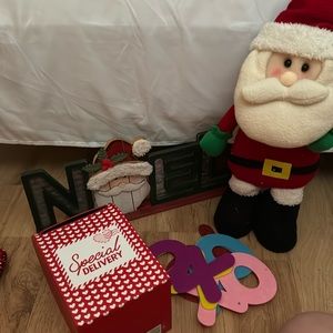 Valentine and Christmas decor